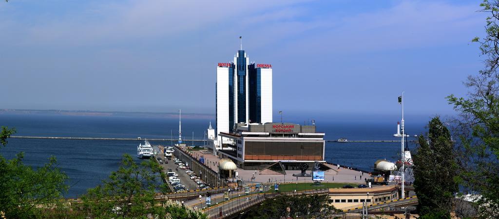 Shestaya Zhemchuzhina Odessa Esterno foto